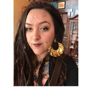 Meet your Posher, Karissa